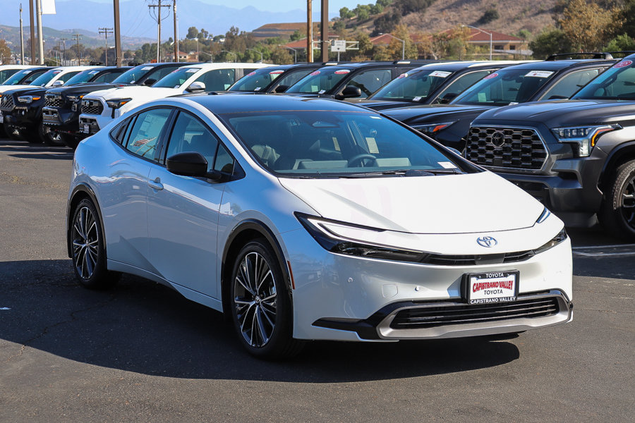 New 2027 Toyota Prius Limited w/ Limited Premium Package FWD image 2