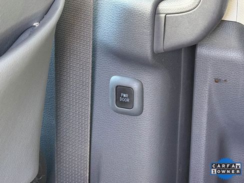 Used 2024 Toyota Sienna XLE image 35