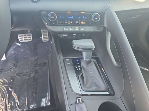 Used 2025 Hyundai Elantra Sport w/ Cargo Package FWD image 17