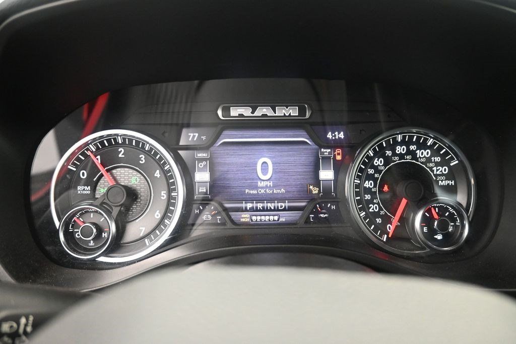 Used 2024 RAM 1500 Laramie AWD/4WD image 9