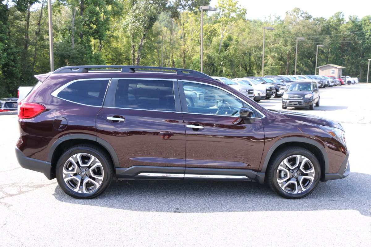 Used 2024 Subaru Ascent Touring AWD/4WD image 9