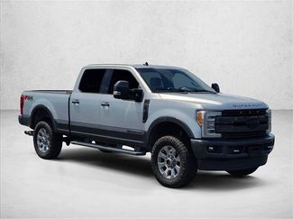 Used 2019 Ford F250 Lariat w/ Lariat Ultimate Package AWD/4WD video 3