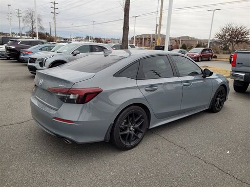 Used 2025 Honda Civic Sport image 2