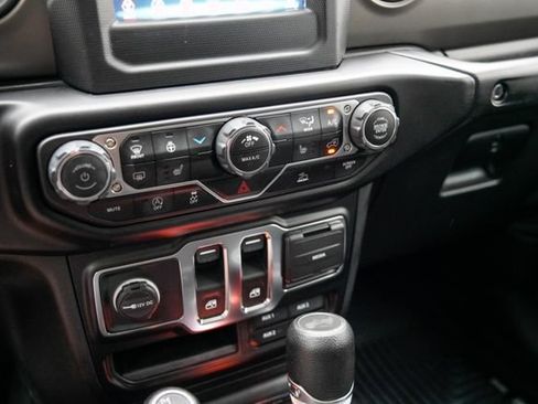 Used 2022 Jeep Wrangler Sport AWD/4WD image 28
