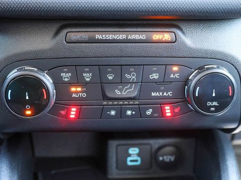Used 2022 Ford Bronco Sport Outer Banks w/ Tech Package AWD/4WD image 25