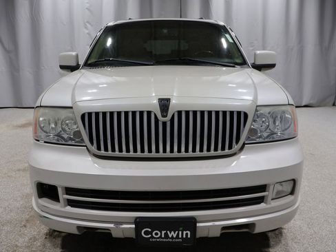 Used 2006 Lincoln Navigator Luxury image 16