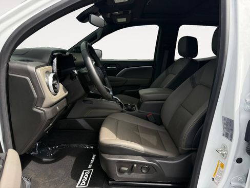 Used 2024 Chevrolet Colorado ZR2 w/ ZR2 Convenience Package III AWD/4WD image 10