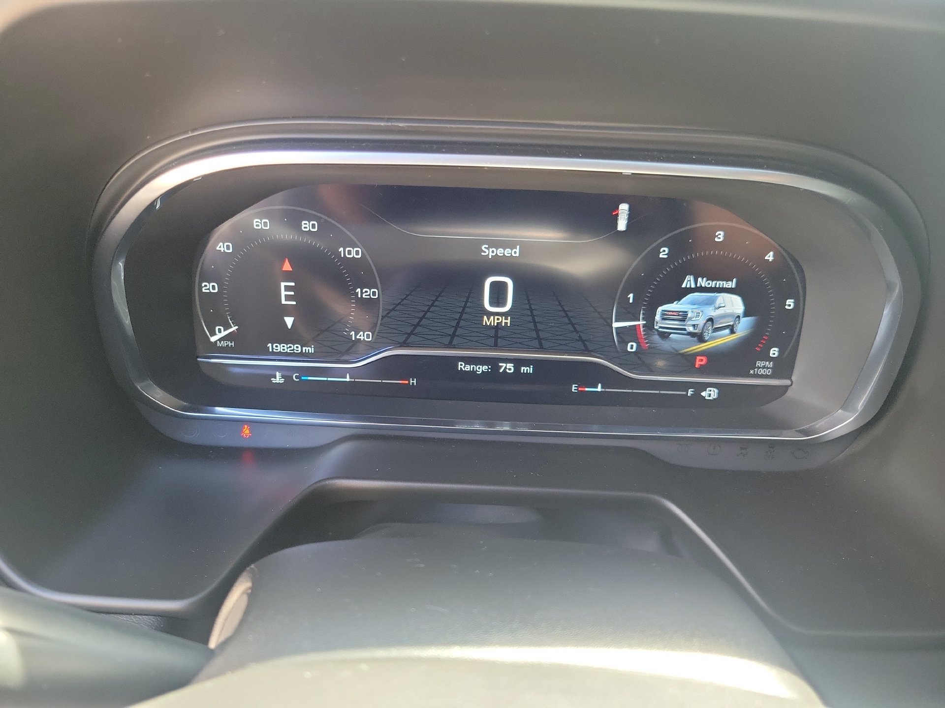 Used 2023 GMC Yukon SLT w/ SLT Premium Package RWD image 32