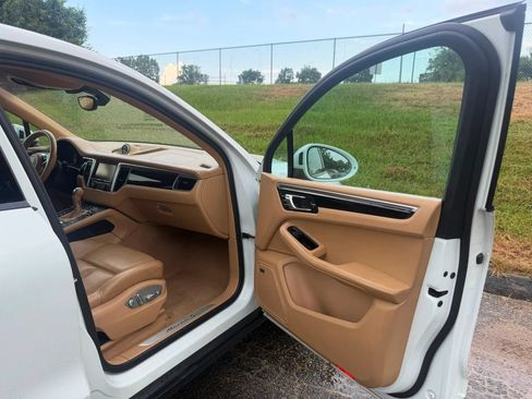 Used 2015 Porsche Macan S w/ Premium Package Plus AWD/4WD image 13
