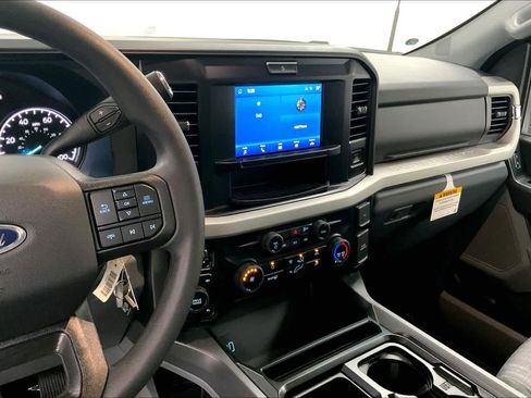 New 2026 Ford F250 XLT w/ FX4 Off-Road Package image 5