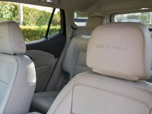 Used 2020 GMC Terrain Denali w/ Denali Premium Package image 17