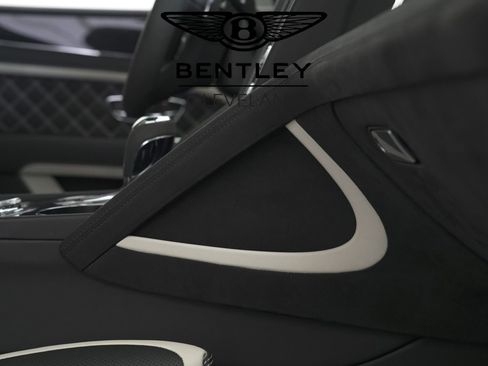 Used 2023 Bentley Bentayga Speed image 48