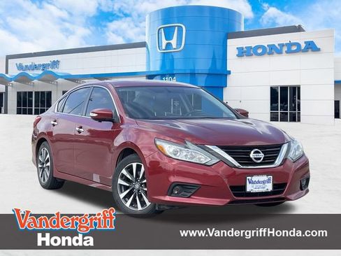 Used 2016 Nissan Altima 2.5 SV w/ Convenience Package FWD image 1