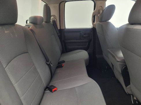 Used 2017 RAM 1500 Express AWD/4WD image 19