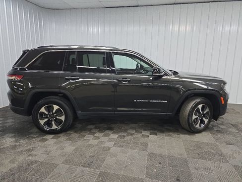 Used 2023 Jeep Grand Cherokee 4WD 4xe image 2