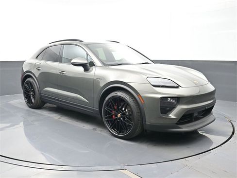 New 2025 Porsche Macan 4S Electric image 26