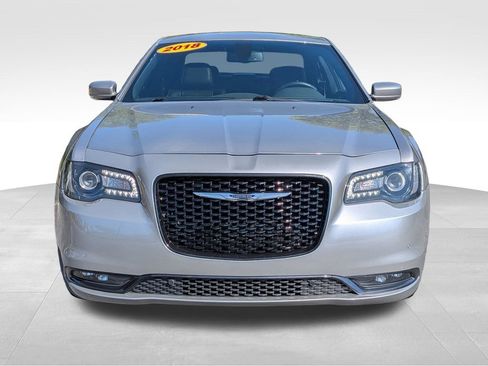 Used 2018 Chrysler 300 S w/ 300S Premium Group AWD/4WD image 3