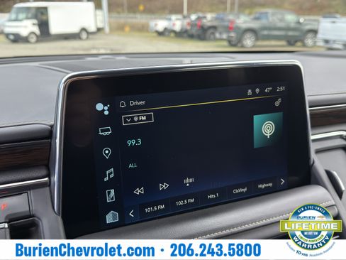 Used 2023 Chevrolet Suburban Premier image 16