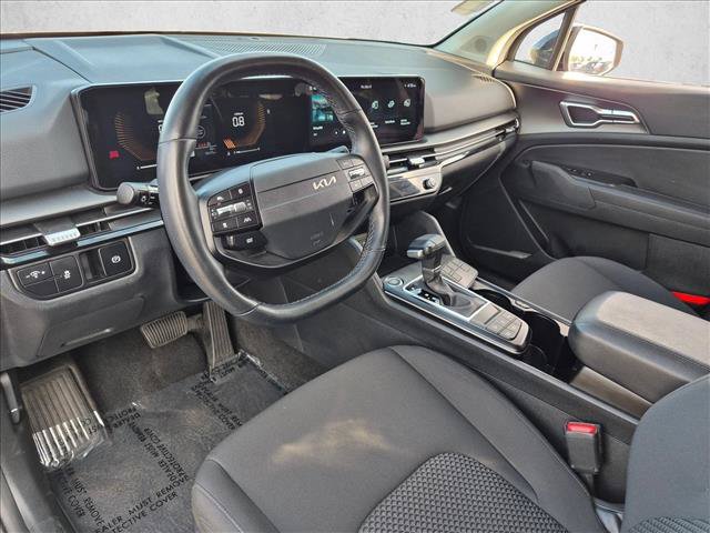 Used 2026 Kia Sportage LX FWD image 12