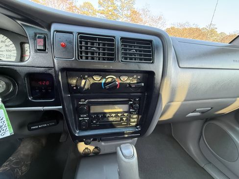 Used 2002 Toyota Tacoma PreRunner image 27