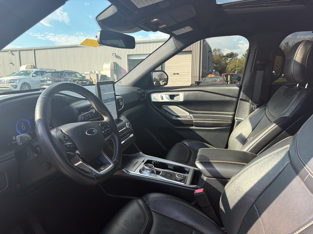 Used 2020 Ford Explorer ST w/ ST Street Pack AWD/4WD image 12