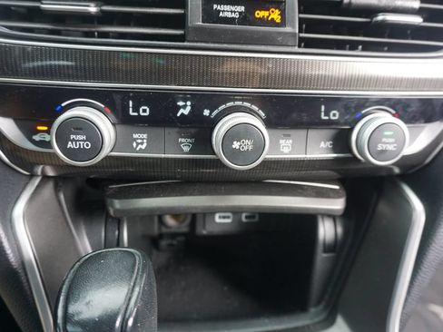 Used 2021 Honda Accord Sport image 12