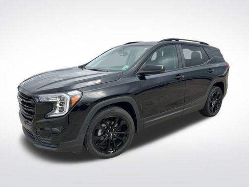 Used 2022 GMC Terrain SLE w/ Driver Convenience Package image 3