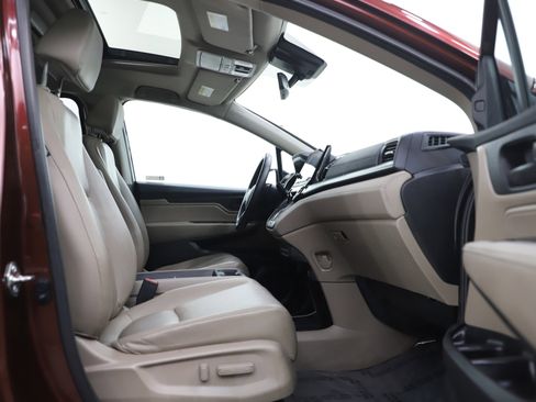 Used 2018 Honda Odyssey EX-L image 11
