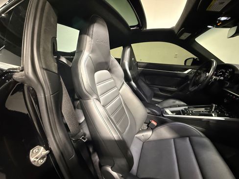 Used 2022 Porsche 911 Turbo S image 63