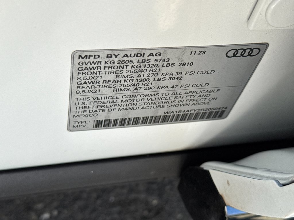 Used 2024 Audi SQ5 Premium Plus w/ Premium Plus Package AWD/4WD image 39