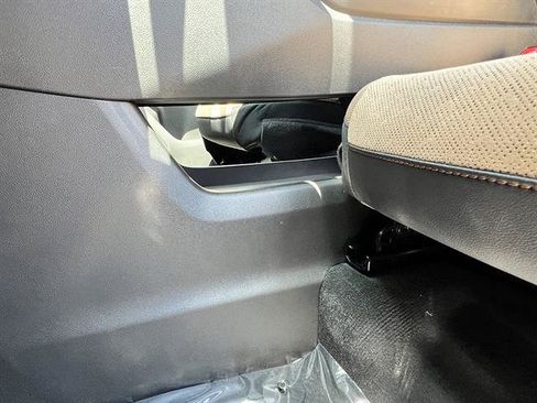 New 2027 Chevrolet Equinox ACTIV FWD image 16