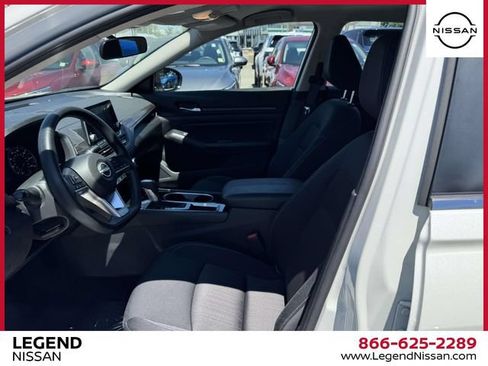 Certified 2024 Nissan Altima 2.5 SV FWD image 13