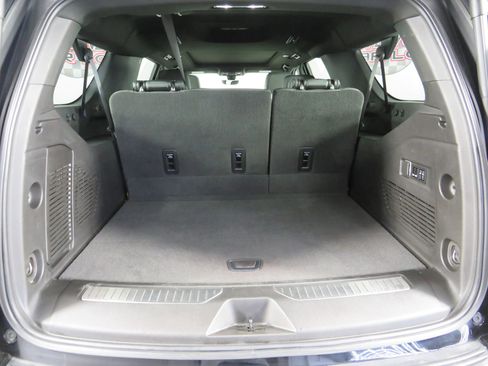 Used 2022 GMC Yukon XL Denali w/ Advanced Technology Package image 29