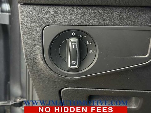 Used 2021 Volkswagen Tiguan SEL image 37