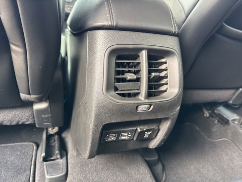 Used 2021 Jeep Cherokee Latitude Lux w/ Comfort/Convenience Group image 16