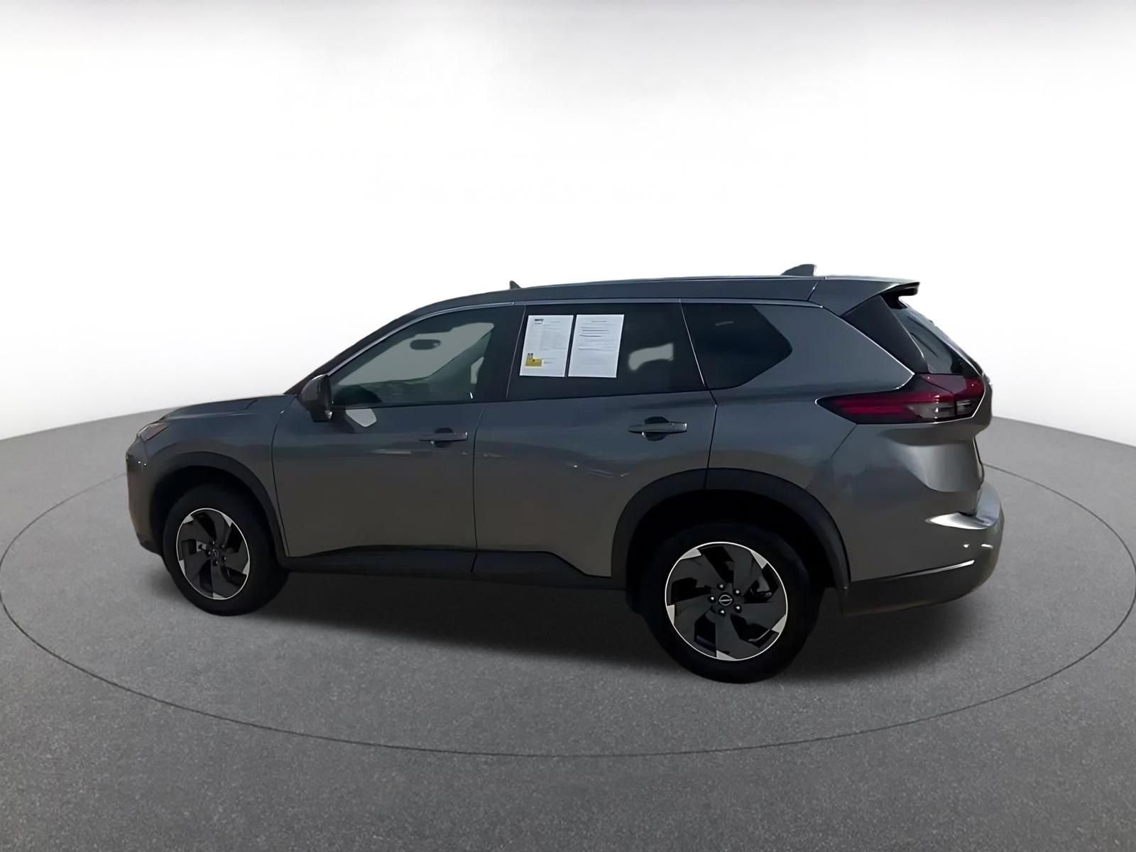 Used 2026 Nissan Rogue SV FWD image 10
