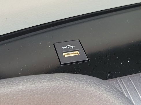 New 2026 Toyota Sienna XLE image 30