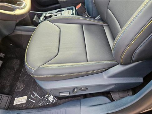 New 2025 Ford Maverick Lobo image 4