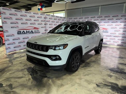 Used 2026 Jeep Compass Limited AWD/4WD image 3