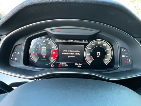 Used 2021 Audi Q8 Premium Plus w/ Premium Plus Package image 28