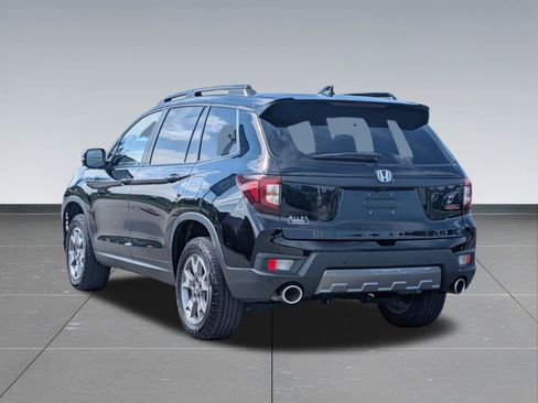 Used 2023 Honda Passport TrailSport image 3