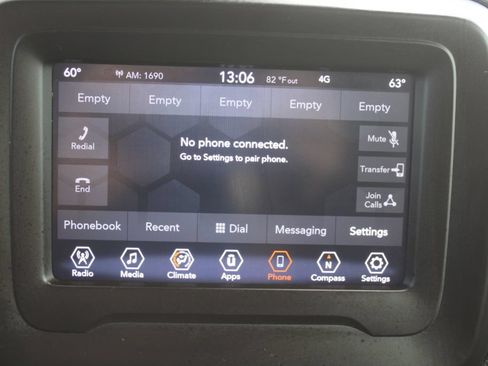 Used 2021 Jeep Renegade Latitude FWD image 43