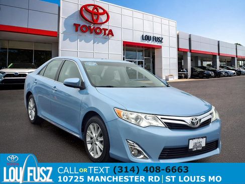 Used 2012 Toyota Camry XLE w/ Convenience Pkg FWD image 1