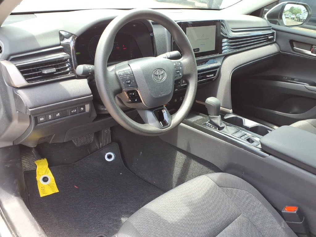 Used 2026 Toyota Camry LE w/ Convenience Package FWD image 8