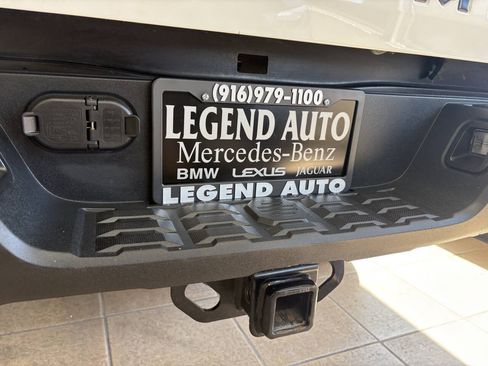 Used 2019 Toyota Tacoma SR5 RWD image 9