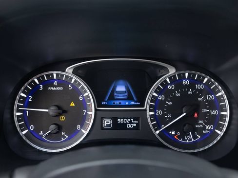 Used 2017 INFINITI QX60 Luxe w/ Deluxe Technology Package AWD/4WD image 34