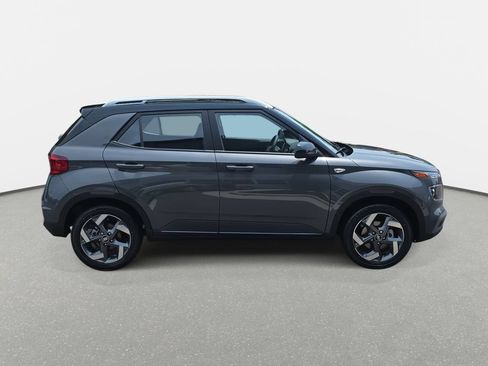 New 2026 Hyundai Venue SEL FWD image 4