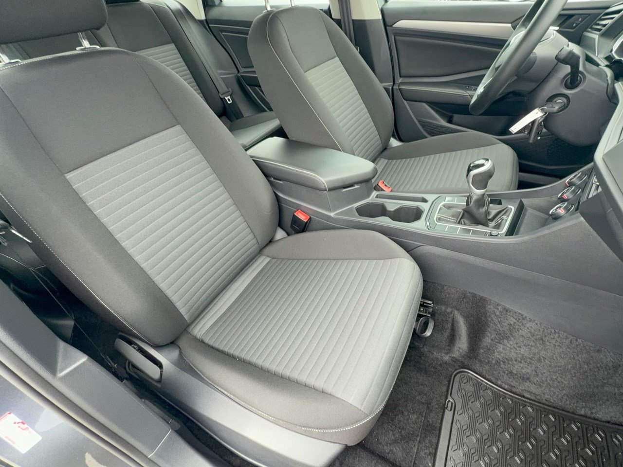 Certified 2024 Volkswagen Jetta S FWD image 30