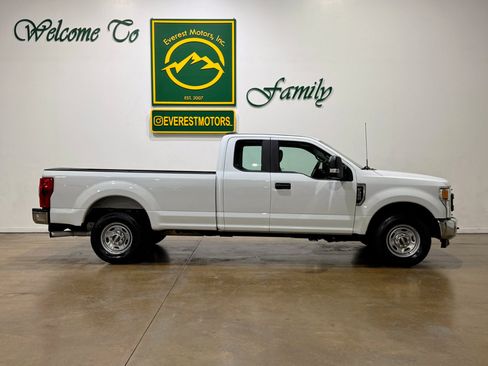 Used 2022 Ford F350 XL w/ Power Equipment Group image 9