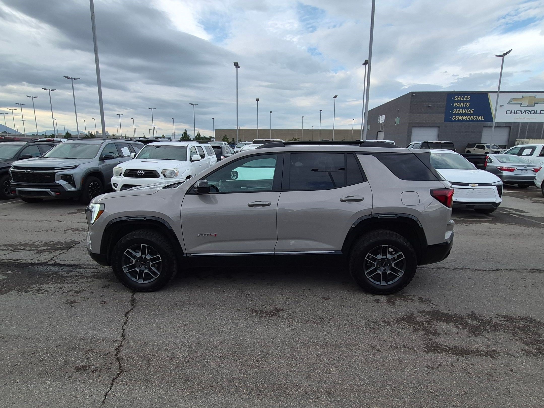 Used 2026 GMC Terrain AT4 AWD/4WD image 7